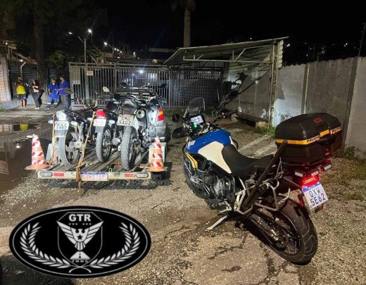 Sem rolezinho: polícia recolhe 5 mil motos e prende mais de 300 em Minas 2 Sem rolezinho: polícia recolhe 5 mil motos e prende mais de 300 em Minas - 1 em cinco dias policia recolhe 204 motos em rodovias de minas 33852474