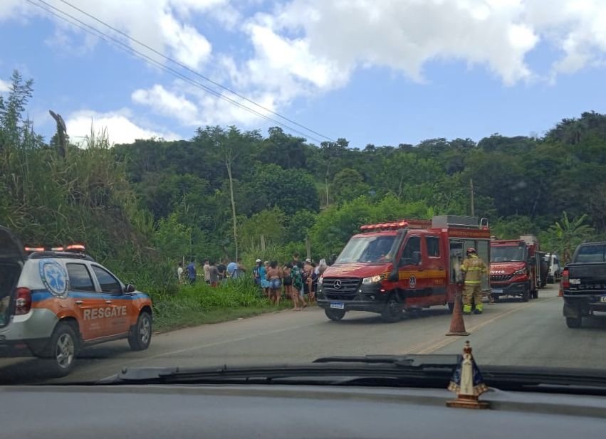 Carreta tomba e mulher fica presa às ferragens na BR-381; veja o vídeo do resgate - WhatsApp Image 2024 03 03 at 12.40.51