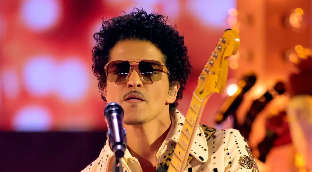 Bruno Mars em BH: Ingressos esgotam após fãs dormirem em fila no Mineirão
