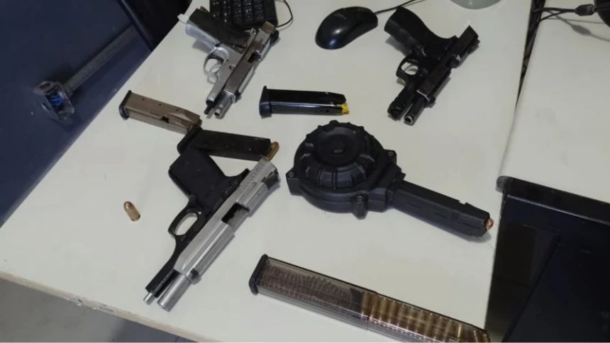 Adolescentes que ostentaram armas em arraiá na Grande BH são detidos