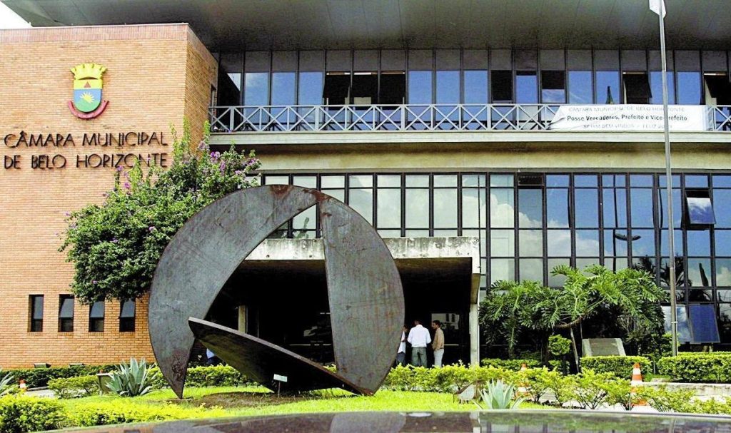 Câmara de BH aprova reajuste de 2,49% nos salários de servidores municipais 2 Câmara de BH aprova reajuste de 2,49% nos salários de servidores municipais