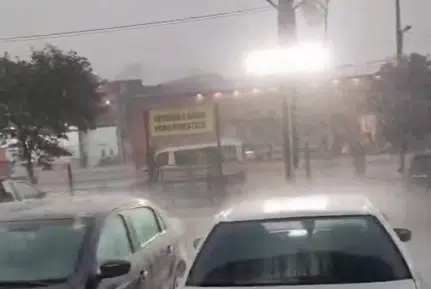 Vídeo: Chuva forte atinge a Grande BH nesta terça (3); fenômeno é raro em junho 2 Vídeo: Chuva forte atinge a Grande BH nesta terça (3); fenômeno é raro em junho - image 3