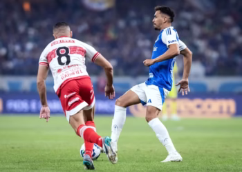 Cruzeiro e CRB empatam sem gols no Mineirão pela ida da Copa do Brasil