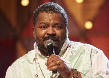 Morre o sambista Arlindo Cruz, aos 66 anos