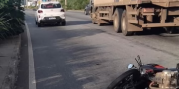 Motociclista morre em acidente com três veículos em Contagem